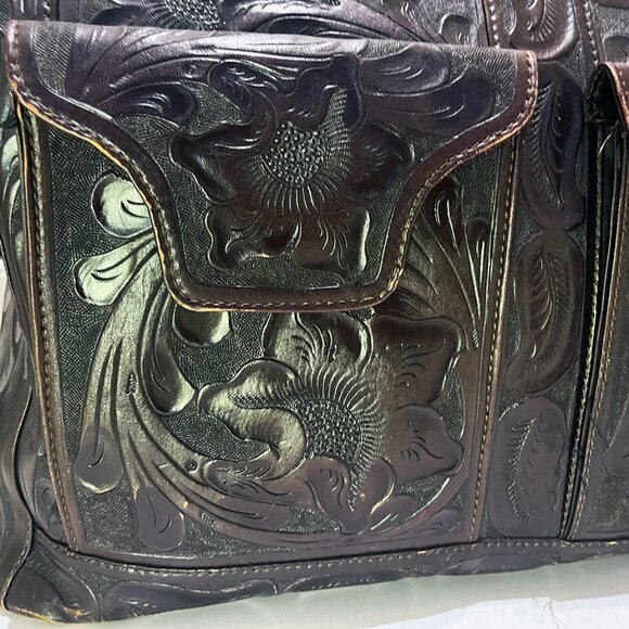 Handmade Leather Weekender Bag - Picture 7 of 11